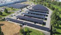 Parkoviště v Liberci zakryla solární elektrárna. Mohla by pohánět malé město
