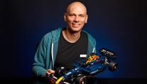 Čech vytvořil RB20 z Lega. Více než 1600 dílků, model se dostal i k Verstappenovi