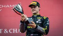 Kdo nahradí experta Nova Sport? Tenhle hlas v přenosu F1 ještě nezazněl