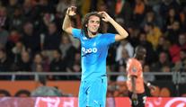 Fotbalistu Marseille vykradli během zápasu. Vzali mu hodinky za miliony