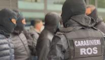 Zloději v Neapoli vyloupili banku. Drželi 25 rukojmích, k úniku vykopali tunel