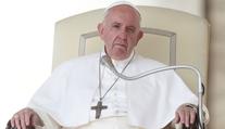 Papež František nadával homosexuálům. Jenom to popletl, brání ho církev