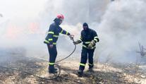 U Jadranu vypukly další požáry. Chorvaté varují před šířením dvou větví