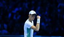 Djokovič byl na Turnaji mistrů kousek od vyřazení. Zachránil ho italský mladík