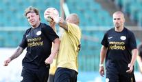 Pastrňákův odpočinek po sezoně: Fotbálek ve vršovickém Ďolíčku!