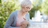 Infarkt se nemusí projevit jen bolestí na hrudi. Pět často přehlížených příznaků