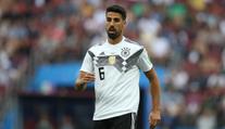 Úprk do Anglie. Záložník Khedira by si mohl zahrát Premier League