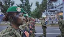 Tisíce vojáků, hasičů a policistů. V Záhřebu si připomněli 30. výročí operace Bouře