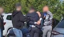 Před státnicemi skončil v poutech. Student měl pomáhat s milionovými podvody
