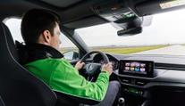 Jak řídit ve zhoršených podmínkách? Tohle radí šampion v rallye Kopecký
