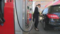 Benzín a nafta rázně zdražují. Stropovat ceny není dobrý nápad, řekl expert