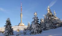 Na Praděd jen s rezervací? Kraj bojuje s návalem lyžařů i turistů