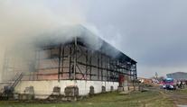 Zemědělci přišli při obřím požáru o zásoby sena za miliony