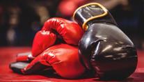 Boxerská tragédie v přímém přenosu. Mistryně světa po knokautu bojuje o život