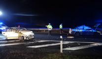 Řidička smetla auto policistů, kteří odkláněli provoz