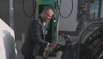 Pracovní i relaxační zóna. Brno představilo dobíjecí areál pro elektromobily