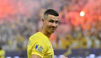 To byla rána! Ronaldo trefil kameramana z přímého kopu přesně do hlavy