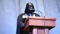 FOTO: DARTH VADER se uchází o post starosty! Jde o protest?