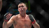 UFC zápasník Till přiznal hřích z mládí. Matce během hádky zlomil kost