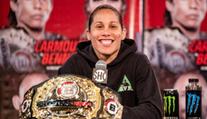 Bellator 294: Carmoucheová obhájila titul, Bennettovou uškrtila