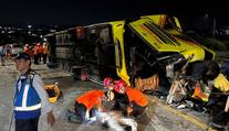 Tragédie těsně před Vánoci: Při nehodě autobusu zemřelo nejméně 16 lidí