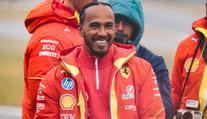Hlavně nic nepodcenit. Hamilton ve Ferrari kopíruje Vettelův rituál