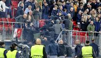 Knollsy do Prahy! Muž, který se postavil útoku ultras, dostal vstupenku do Edenu
