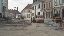 Na stavbě za stovky milionů pracovali nelegálně cizinci. Policie je vyhostila