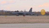 Na letišti v Mošnově přistál americký bombardér. Armáda zveřejnila VIDEO