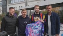 Neexistující tým prodal tisíce dresů. Český youtuber spojil síly s bývalými reprezentanty