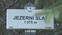 Lidé ničí a kradou cedule na Šumavě. Někteří si je odnáší jako suvenýr