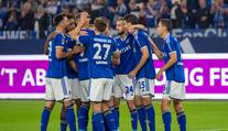 Tradiční duel po 11 letech: Schalke vyhrálo, soupeř dohrával v devíti hráčích