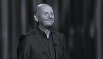 Herec David Suchařípa neunesl smrt kamaráda. Po smrti Pavla Nečase se stáhl