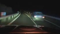Honička skončila až PIT manévrem. Řidič měl zákaz řízení a vyhýbal se vězení