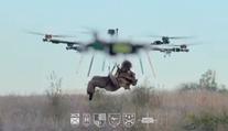 Ukrajina předvedla evakuační dron. Přepravil zraněného vojáka z fronty do bezpečí