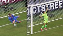 Klíčové penalty, které vyřadily Nizozemsko: Smolný vlastňák a nevídaný zákrok