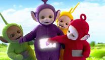 Herce z Teletubbies stihla hrozivá smrt! Tinky Winky umrzl na ulici