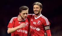 Beckham i slavný zpěvák. V Anglii se odehraje zápas na podporu Ukrajiny