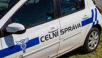 Celníci na Jičínsku zabavili padělky za miliony. Obchodníkům hrozí vysoké pokuty