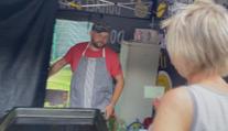 Hygiena vyrazila na festival. U více než poloviny stánků našla pochybení