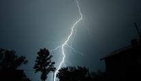 Meteorologové ohlásili dva rekordy, nejdelší blesk měřil přes 700 kilometrů!