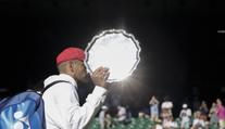 Kyrgios oslavil wimbledonské finále s přítelkyní a také s českým pivem