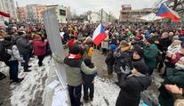 Prvomájové protesty napříč Českem. Policie musela zakročit na Smíchově