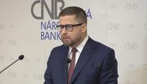 Michl povede ČNB dál. Získal prověrku na stupeň Přísně tajné
