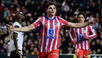 Álvarez zařídil výhru Atlética. Barcelona je zpátky v čele LaLigy