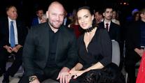 Olympijský vítěz z Nagana si hýčká tuhle krásku. Ukázala sexy snímky od moře