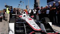 Kvalifikaci dominoval tým Penske, první místo získal Castroneves