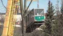 Krémovozelené vozy na Petřín už nevyjedou. Poputují do muzea