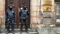 Na úřadě v Praze zasahovali policisté a cizinecký útvar. Zadrželi 16 lidí