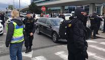 Taxikáři protestují proti Uberu! Na letišti jsou i desítky policistů